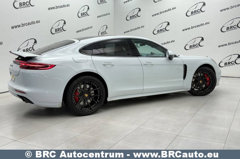 Porsche Panamera Turbo Automatas 2018