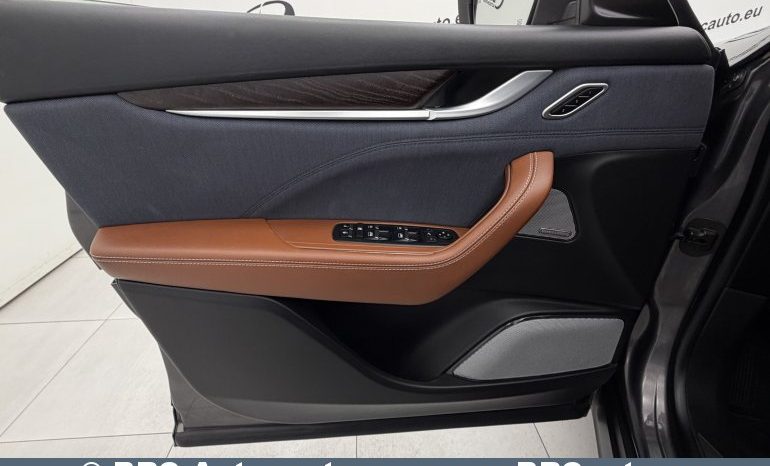 
								Maserati Levante 3.0 Q4 Automatas 2019 full									