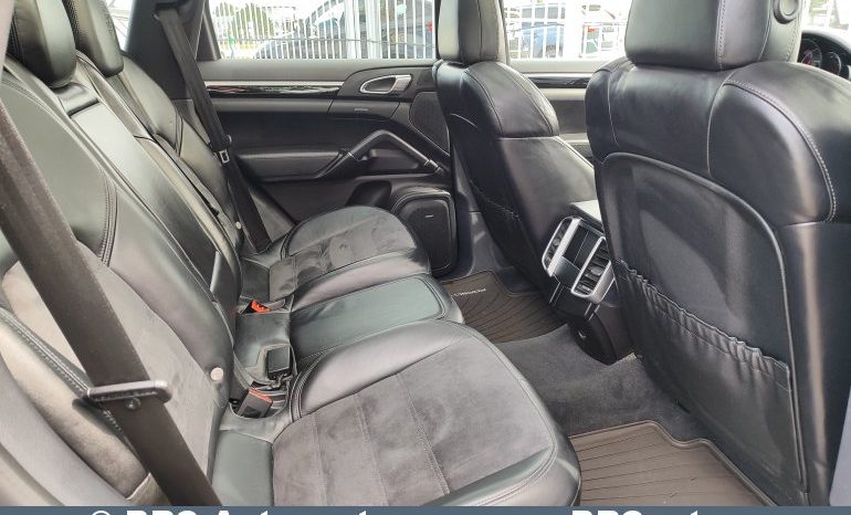 
								Porsche Cayenne 3.0 diesel V6 Automatas 2016 full									