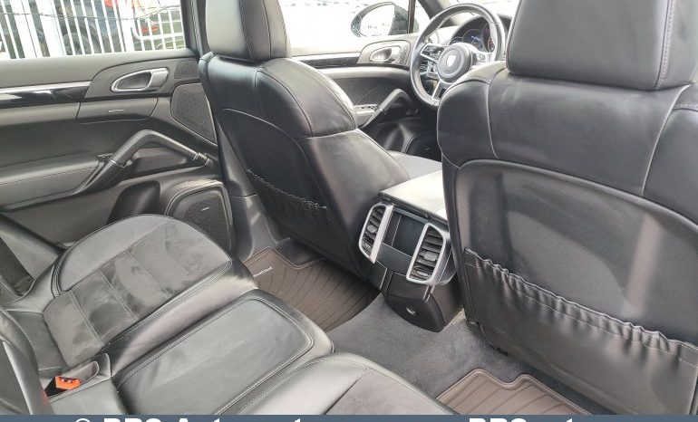 
								Porsche Cayenne 3.0 diesel V6 Automatas 2016 full									