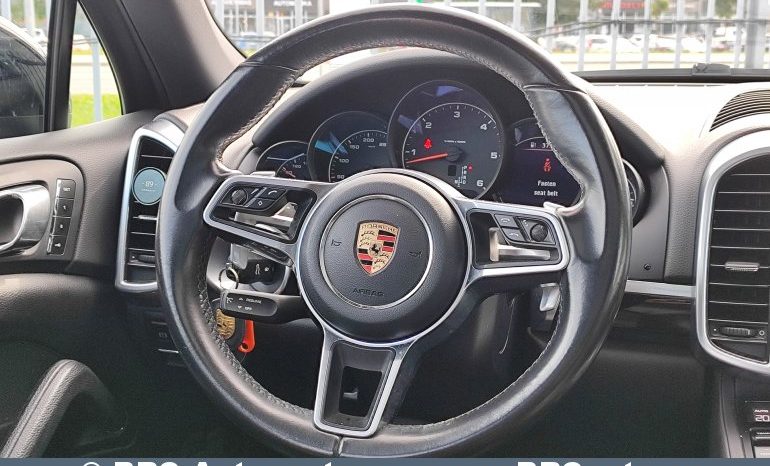 
								Porsche Cayenne 3.0 diesel V6 Automatas 2016 full									