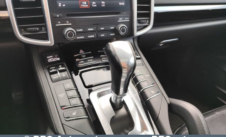 
								Porsche Cayenne 3.0 diesel V6 Automatas 2016 full									