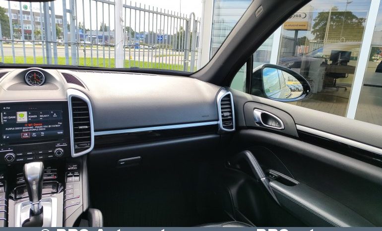 
								Porsche Cayenne 3.0 diesel V6 Automatas 2016 full									