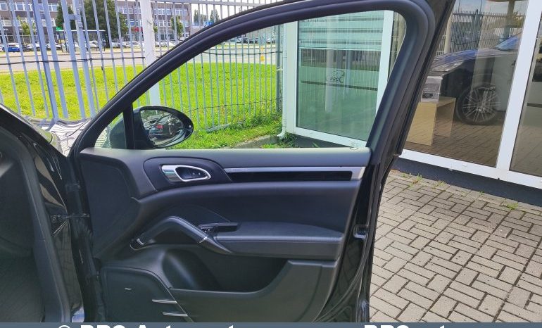 
								Porsche Cayenne 3.0 diesel V6 Automatas 2016 full									