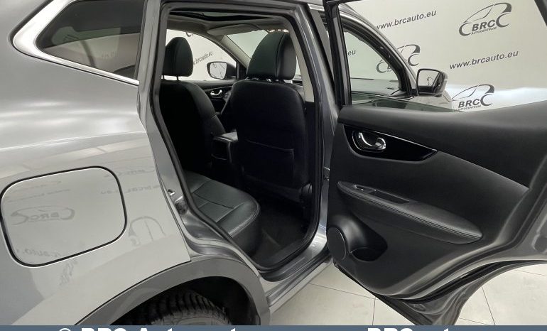 
								Nissan Qashqai 1.6 dCi Tekna 2WD Automatas 2014 full									
