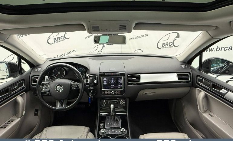
								Volkswagen Touareg 3.0 TDI Automatas 2011 full									