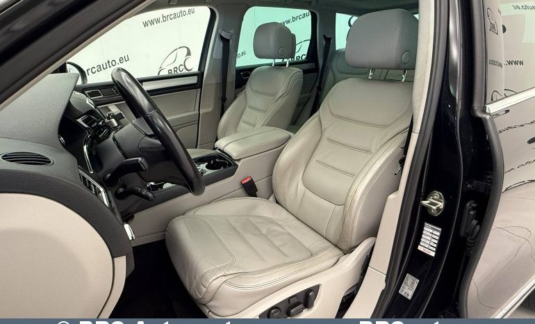 
								Volkswagen Touareg 3.0 TDI Automatas 2011 full									