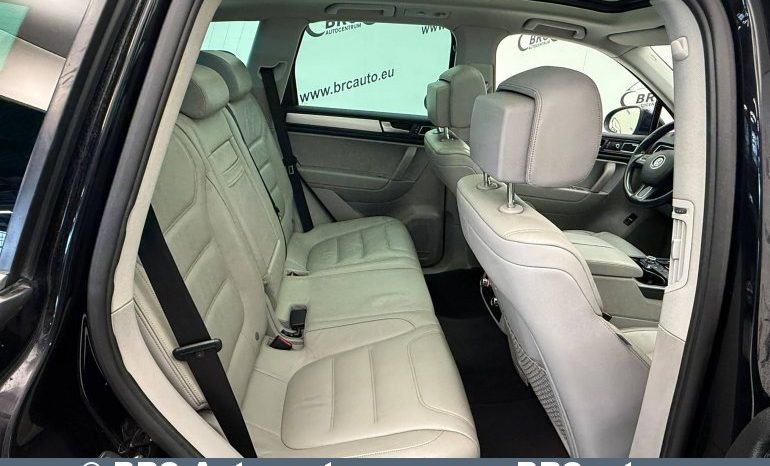 
								Volkswagen Touareg 3.0 TDI Automatas 2011 full									