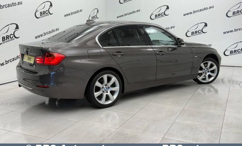 
								BMW 320 d Luxury Automatas 2013 full									