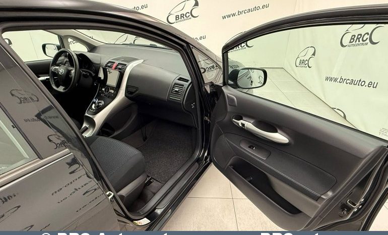 
								Toyota Auris 1.8 Hybrid Automtas 2010 full									