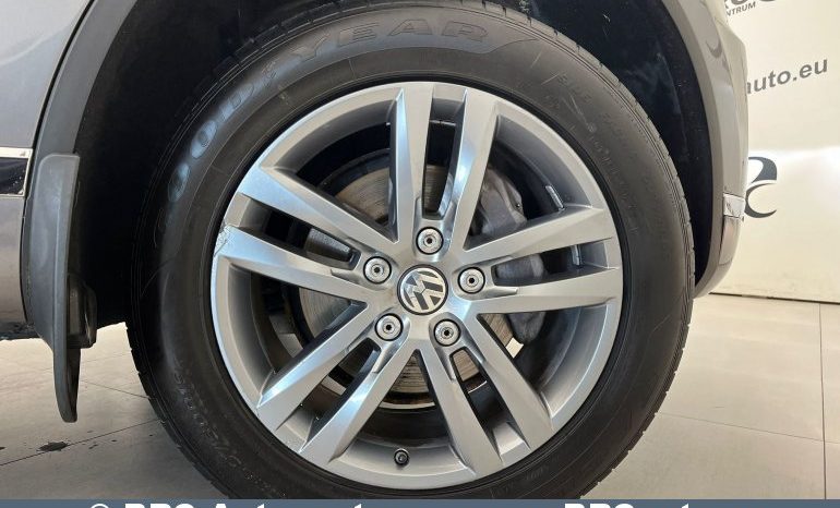 
								Volkswagen Touareg 3.6 V6 FSI Lux AWD 2016 full									