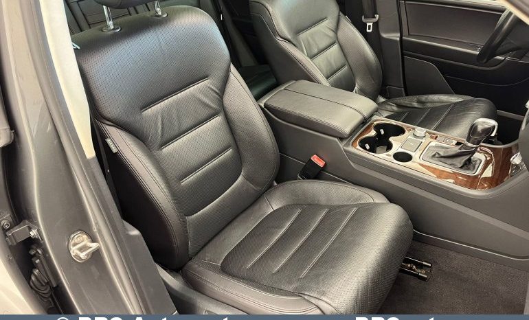 
								Volkswagen Touareg 3.6 V6 FSI Lux AWD 2016 full									