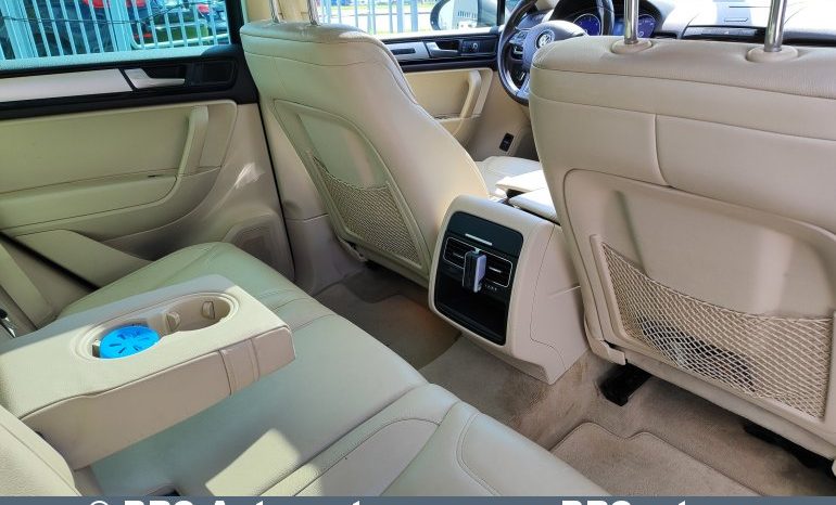 
								Volkswagen Touareg 3.0 TDI V6 4Motion Automatas 2013 full									