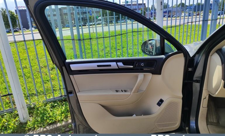 
								Volkswagen Touareg 3.0 TDI V6 4Motion Automatas 2013 full									