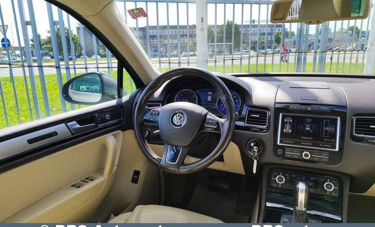 
								Volkswagen Touareg 3.0 TDI V6 4Motion Automatas 2013 full									