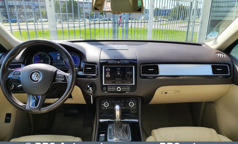 
								Volkswagen Touareg 3.0 TDI V6 4Motion Automatas 2013 full									