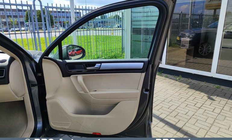 
								Volkswagen Touareg 3.0 TDI V6 4Motion Automatas 2013 full									