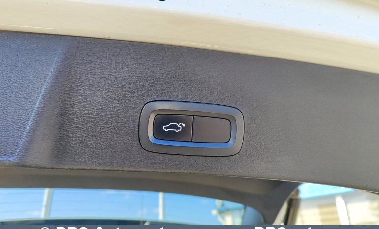 
								Volvo XC 40 D4 AWD 2020 full									
