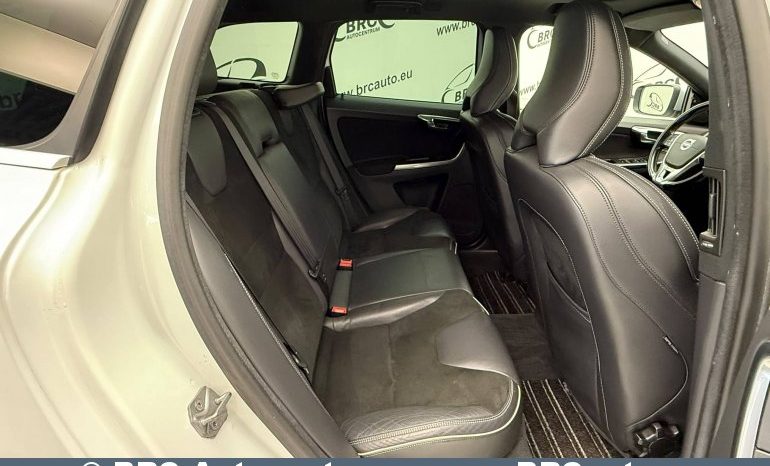
								Volvo XC 60 2.0 D4 R-Design FWD Automatas 2015 full									