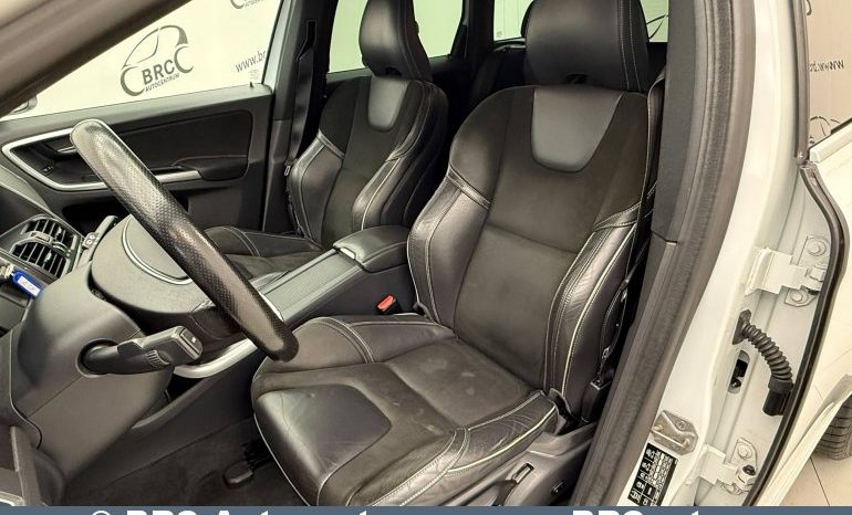 
								Volvo XC 60 2.0 D4 R-Design FWD Automatas 2015 full									