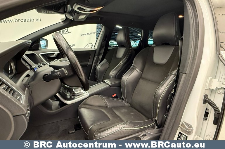 Volvo XC 60 2.0 D4 R-Design FWD Automatas 2015