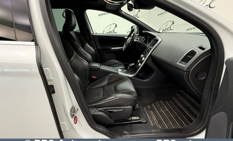 
								Volvo XC 60 2.0 D4 R-Design FWD Automatas 2015 full									