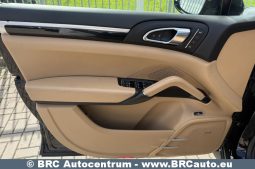 
										Porsche Cayenne 3.0 S E-Hybrid Automatas 2017 full									