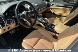 
										Porsche Cayenne 3.0 S E-Hybrid Automatas 2017 full									