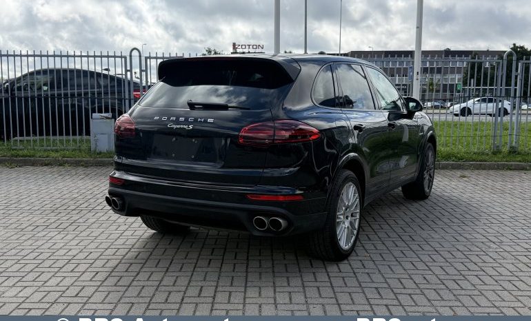
								Porsche Cayenne 3.0 S E-Hybrid Automatas 2017 full									