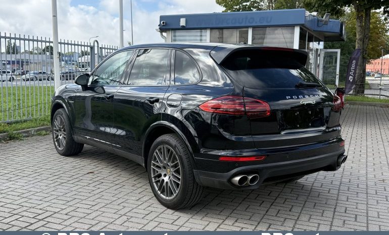 
								Porsche Cayenne 3.0 S E-Hybrid Automatas 2017 full									