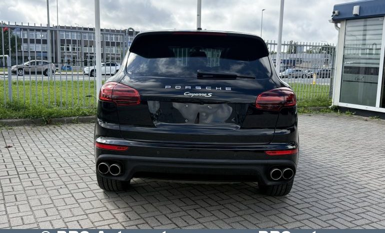 
								Porsche Cayenne 3.0 S E-Hybrid Automatas 2017 full									