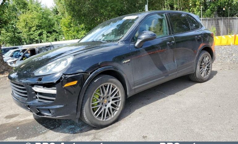 
								Porsche Cayenne 3.0 S E-Hybrid Automatas 2017 full									