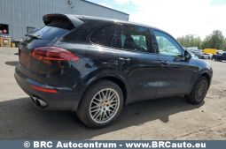 
										Porsche Cayenne 3.0 S E-Hybrid Automatas 2017 full									