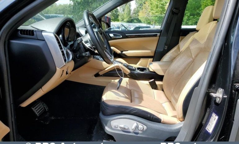 
								Porsche Cayenne 3.0 S E-Hybrid Automatas 2017 full									