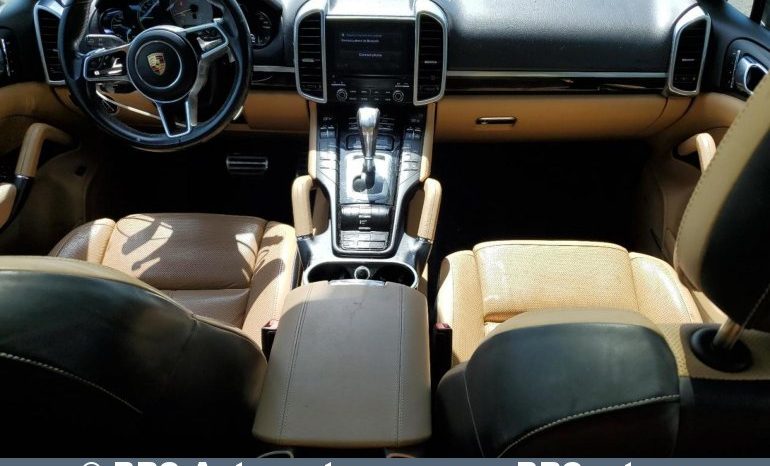 
								Porsche Cayenne 3.0 S E-Hybrid Automatas 2017 full									