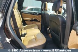 
										Porsche Cayenne 3.0 S E-Hybrid Automatas 2017 full									
