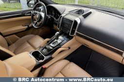 
										Porsche Cayenne 3.0 S E-Hybrid Automatas 2017 full									