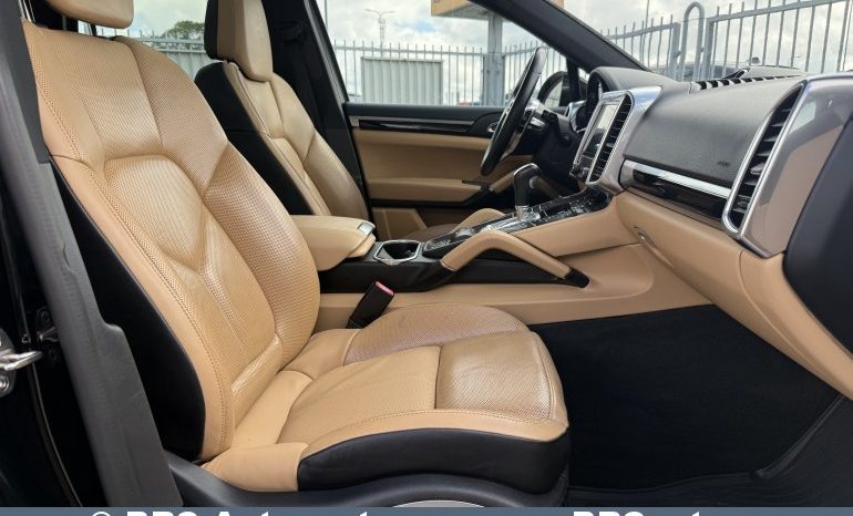 
								Porsche Cayenne 3.0 S E-Hybrid Automatas 2017 full									