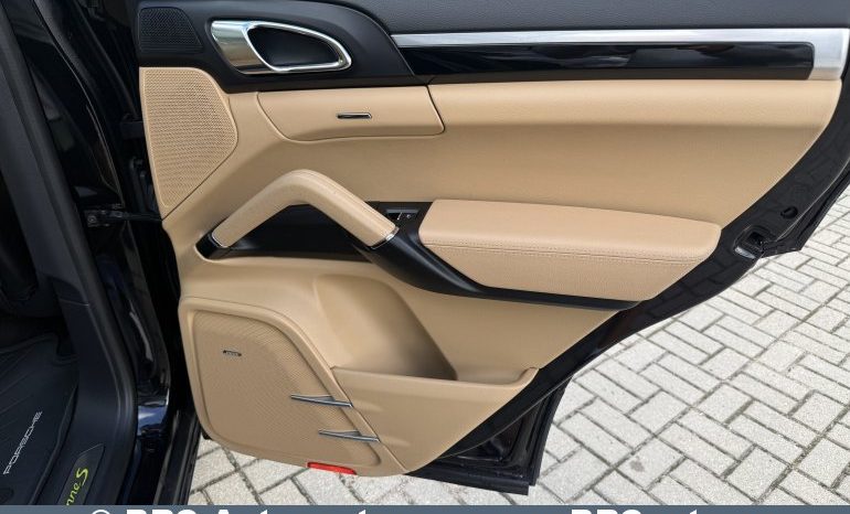 
								Porsche Cayenne 3.0 S E-Hybrid Automatas 2017 full									