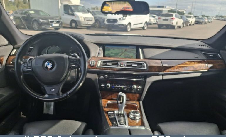
								BMW 740 i Automatas 2015 full									