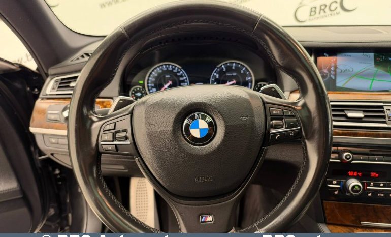 
								BMW 740 i Automatas 2015 full									