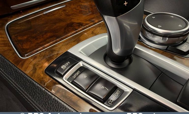 
								BMW 740 i Automatas 2015 full									