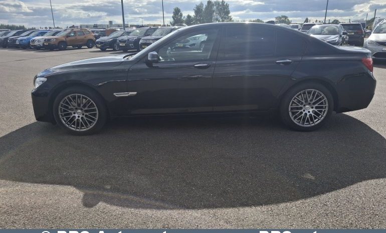 
								BMW 740 i Automatas 2015 full									
