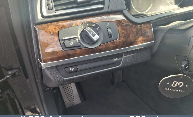 
								BMW 740 i Automatas 2015 full									