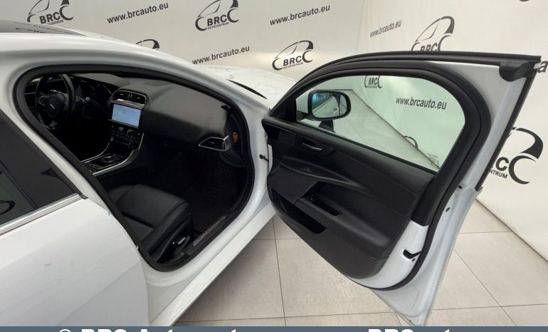
								Jaguar XE 25T Automatas 2019 full									