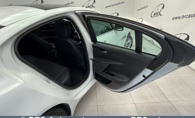 
								Jaguar XE 25T Automatas 2019 full									