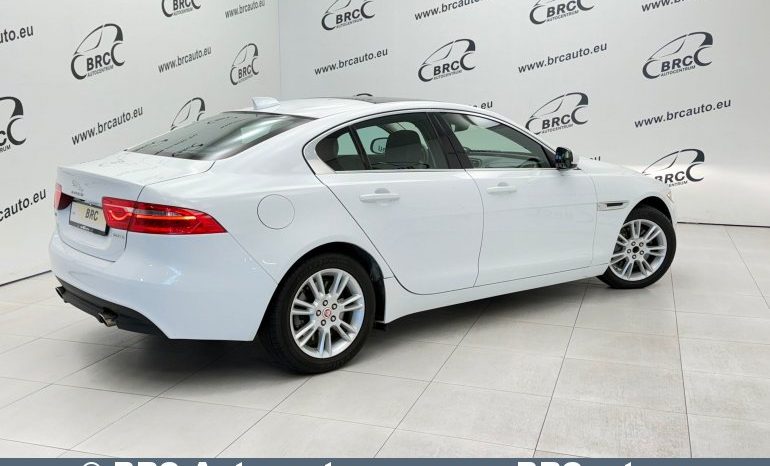 
								Jaguar XE 25T Automatas 2019 full									