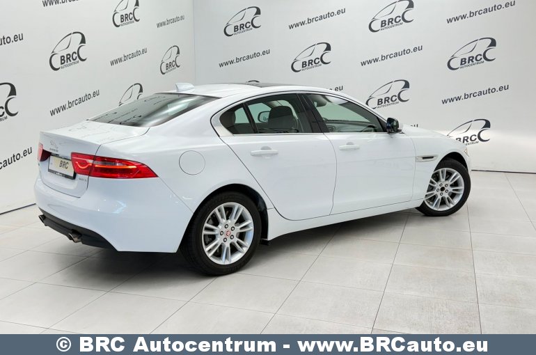 Jaguar XE 25T Automatas 2019