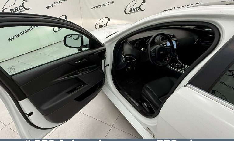 
								Jaguar XE 25T Automatas 2019 full									