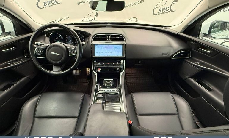 
								Jaguar XE 25T Automatas 2019 full									